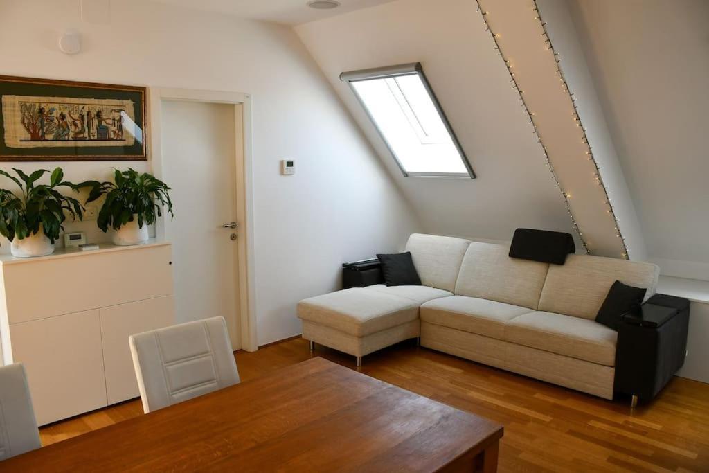 Stairway To Ljubljana Apartment Bagian luar foto
