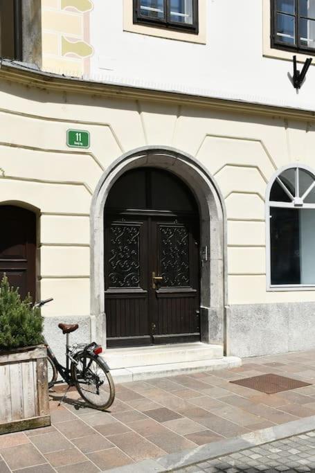 Stairway To Ljubljana Apartment Bagian luar foto